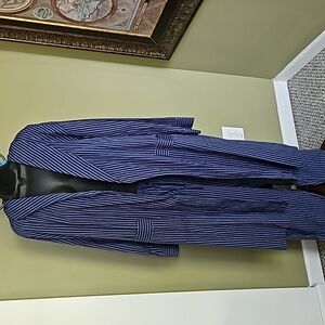 Roundtree and Yorke Robe Set